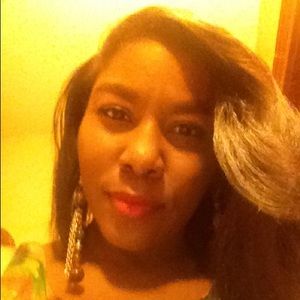 Meet your Posher, Deidra